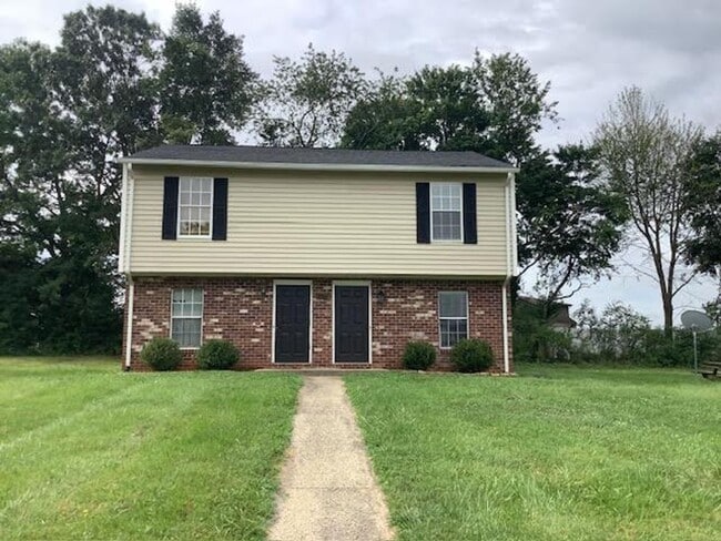Building Photo - 1103B Wood Rd Unit 1103B Wood Rd Rental