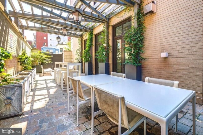 Photo - 1011 M St NW