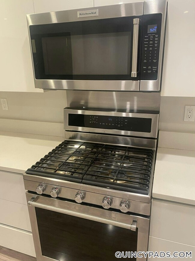 Photo - 145 Newbury Ave Unidad 13