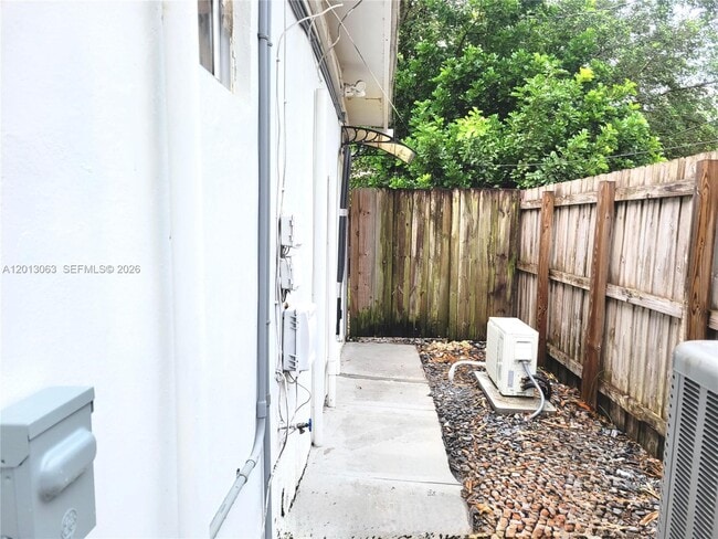 Photo - 6730 Charleston St Unidad B-2