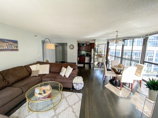 Photo - 33 W Delaware Pl Unidad 7A