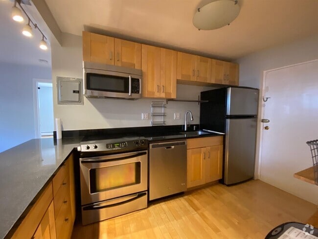 Building Photo - 123 Inman St Unit 1 Rental