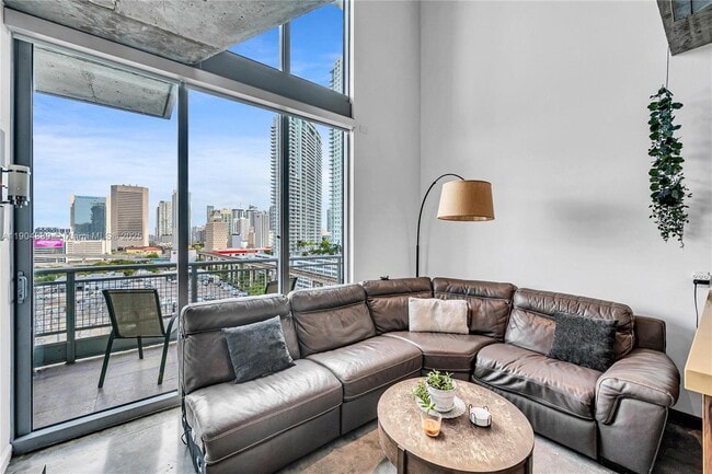 Photo - 690 SW 1st Ct Unit 1713