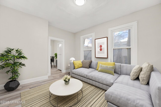 Photo - 81 Holmes St