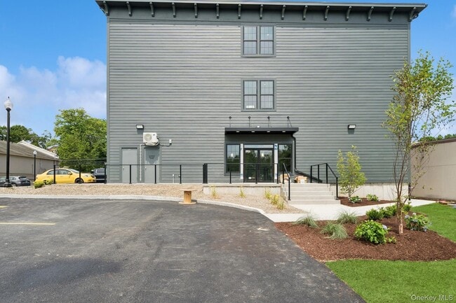 Building Photo - 153 Greenwich Ave Unit 305 Rental