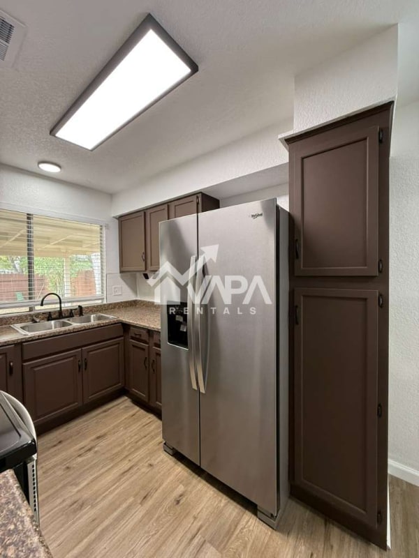 Photo - 311 Kingsman St