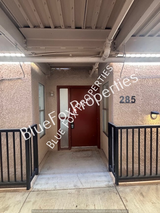 Building Photo - 2601 W Broadway Blvd Unit N285