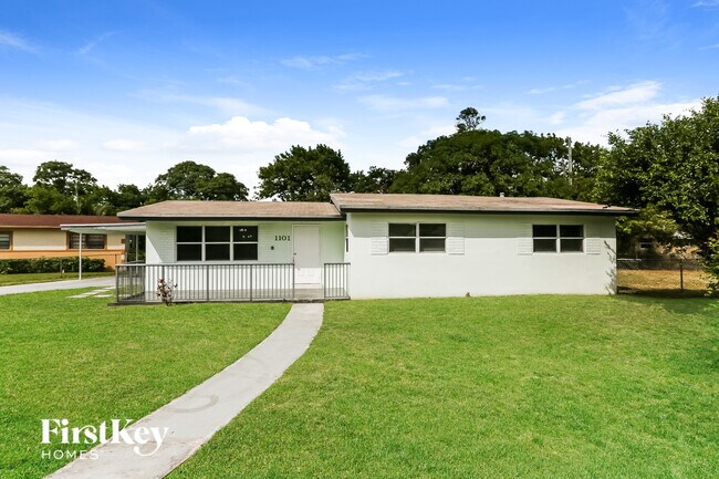 Building Photo - 1101 NW 18th St