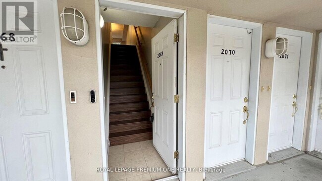 Photo - 3041 Finch Ave W