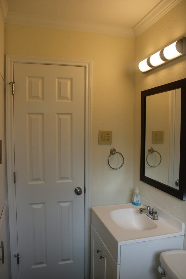 Photo - 1237 Centerville Rd