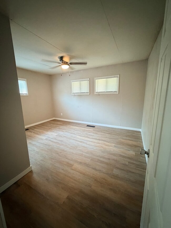 Photo - 1607 N 70th Ave