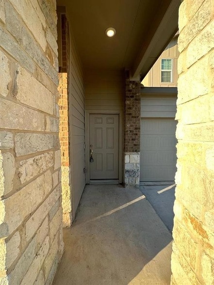 Photo - 220 Otter Rd