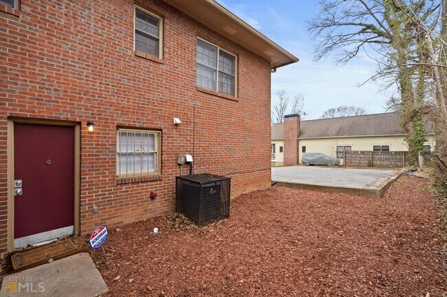 Photo - 1351 Lucile Ave SW