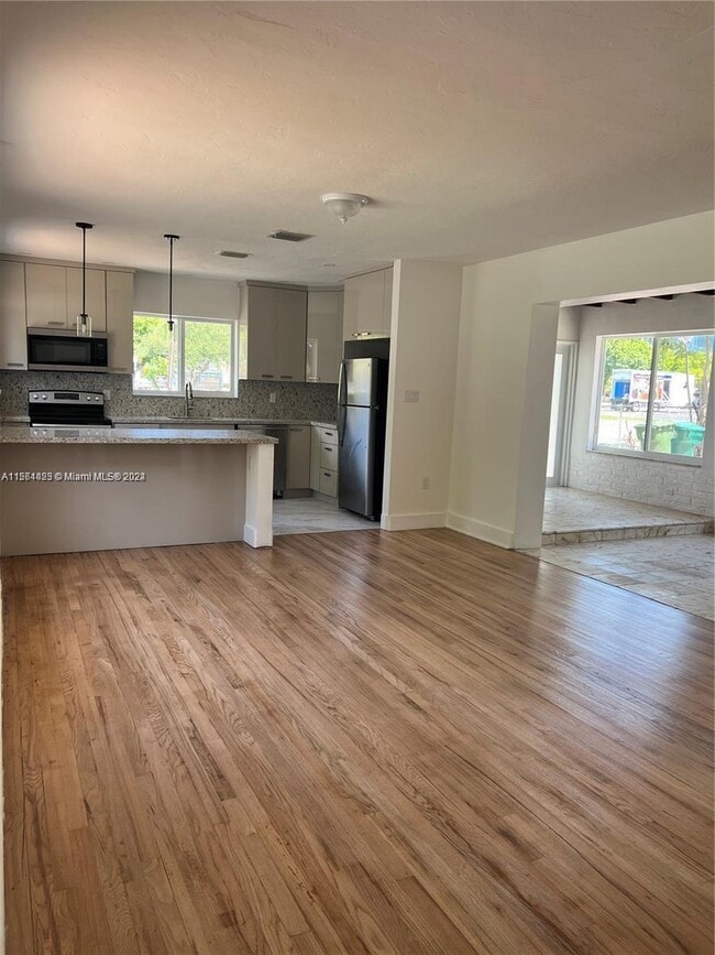 Photo - 245 SW 24th Rd