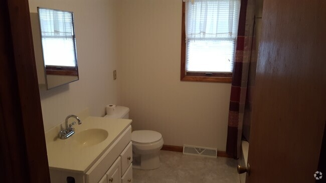 Building Photo - 404 Plain Grove Rd Rental