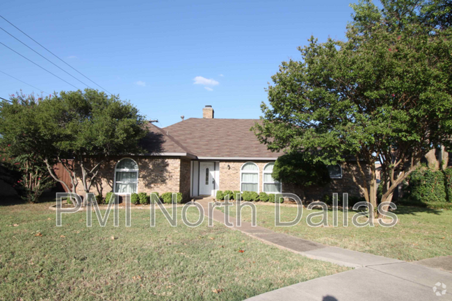 Building Photo - 1004 Woodland Way Rental