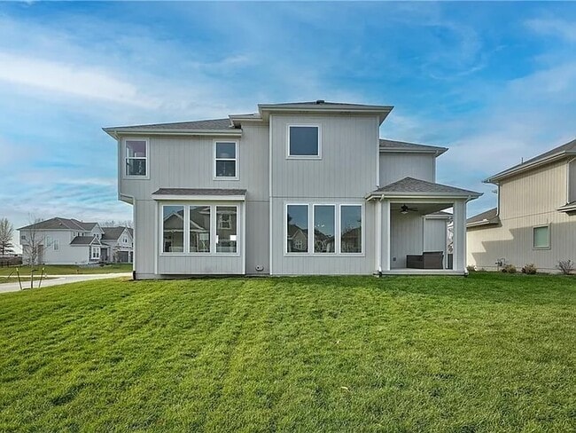 Photo - 18337 Caenen St