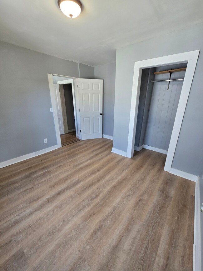 Photo - 117 Bridge St