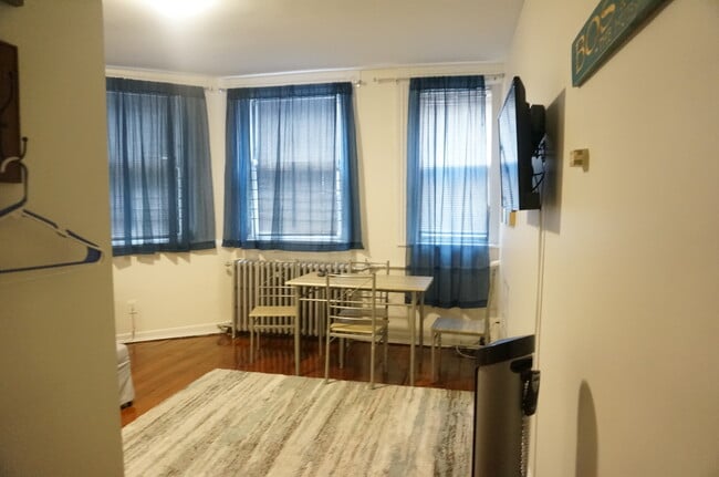 Photo - 1642 Commonwealth Ave