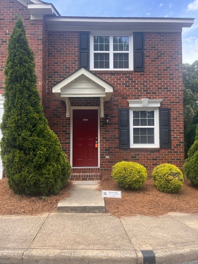Building Photo - Everyday Comfort. Exceptional Value.
