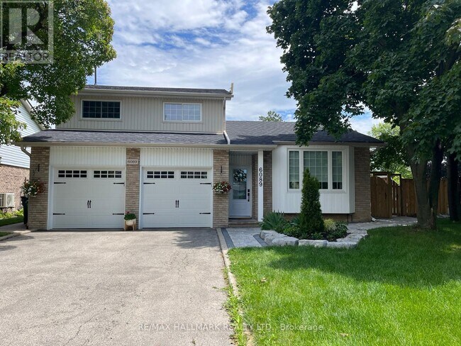 Photo - 6089 Starfield Crescent
