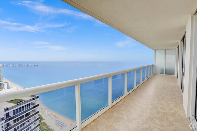 Building Photo - 1830 S Ocean Dr Unit Direct Ocean Rental