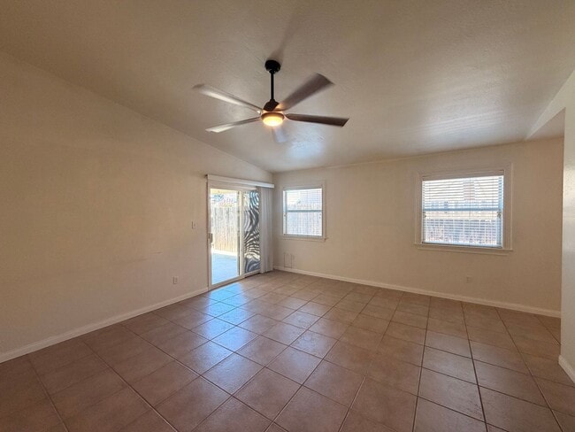 Photo - NW Bakersfield home!
