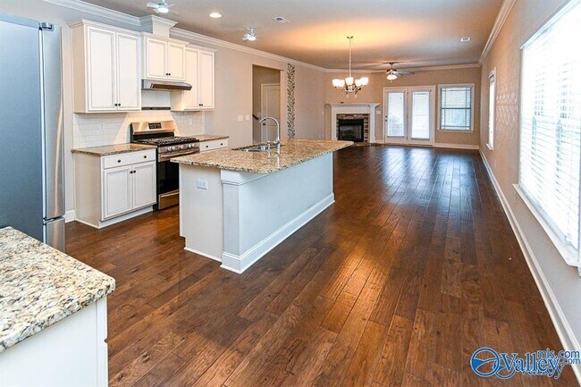 Photo - 9 Leyland Dr SW
