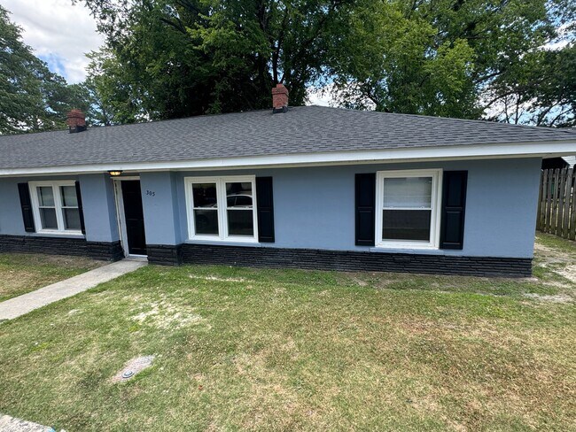 Building Photo - EBattle305-307-309 Unit 305 Rental