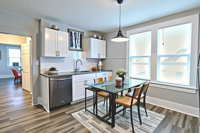Building Photo - 608 N Anglin St Unit #3 Rental