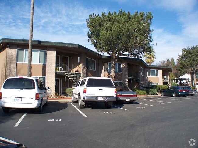 Photo - Court View Apartments