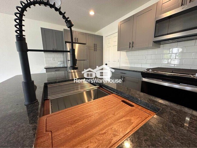 Photo - 2107 Willis Ave