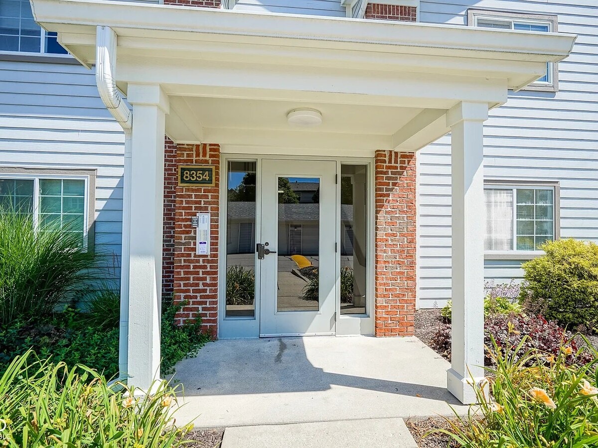 Photo - 8354 Glenwillow Ln Unit 104