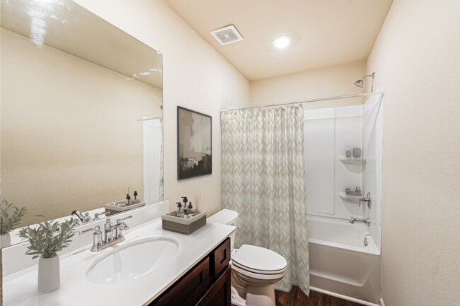 Photo - 6380 Rainbow Row