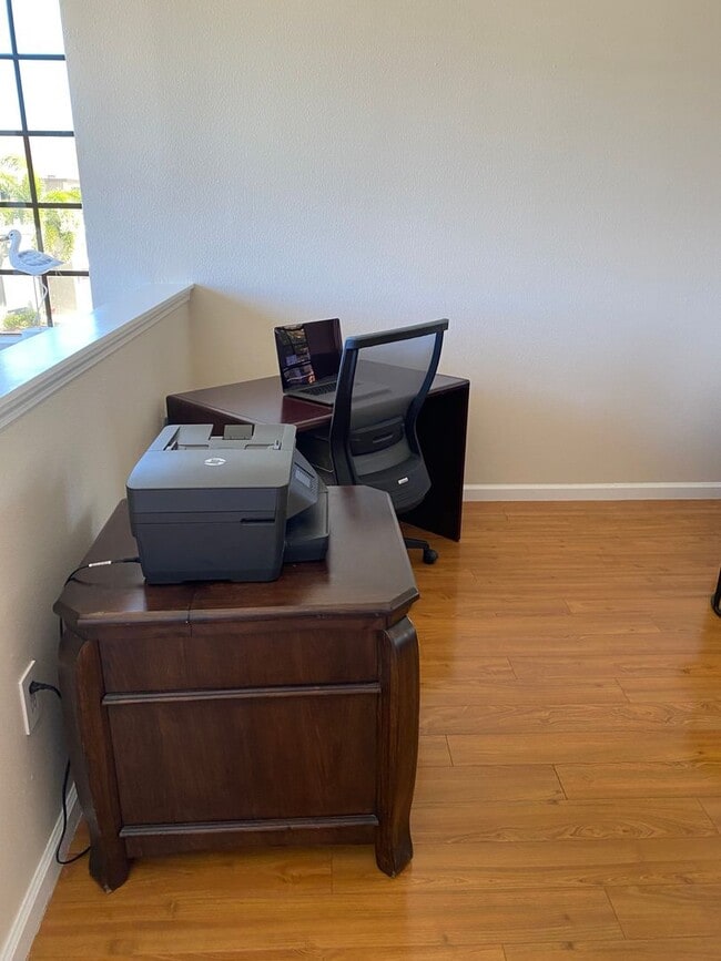 Photo - Bright, spacious, beautifully updated and decorated home!