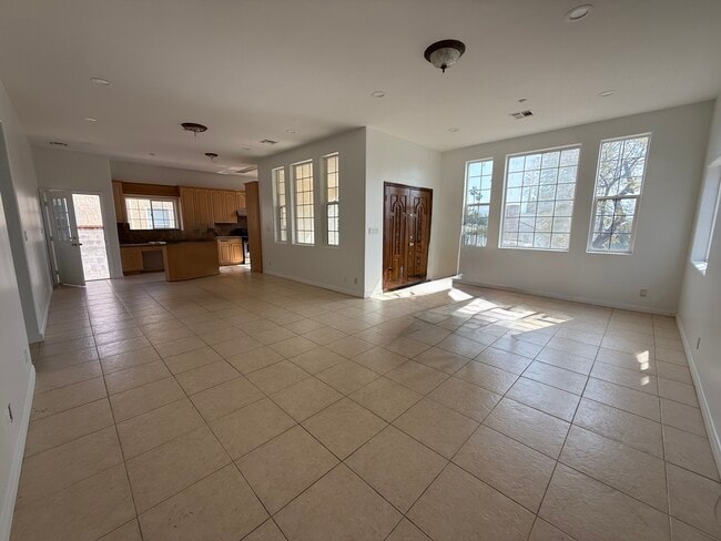 Photo - 2045 Bellevue Dr