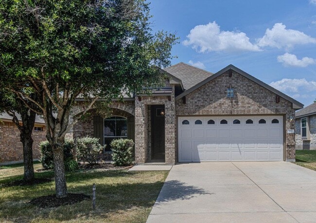 Photo - 307 Riverine Way