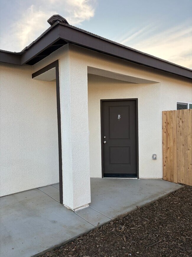 Photo - 6010 Cougar Trl Unit B