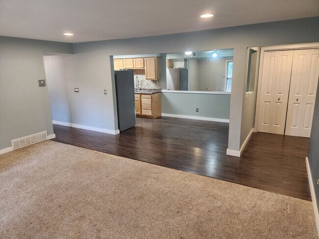 Photo - 9513 University Ave Unidad #8