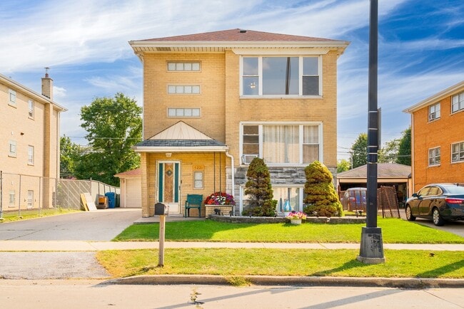 Building Photo - 5221 W 87th St Unit GU