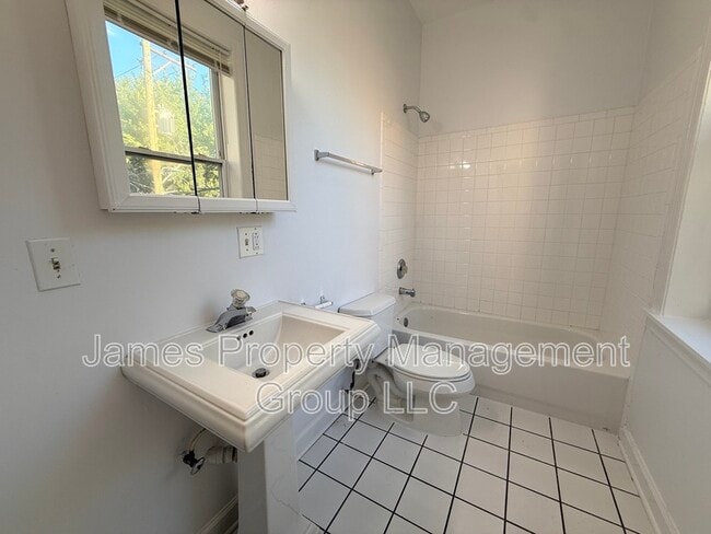 Photo - 2213 W Washington Blvd Unit 2R