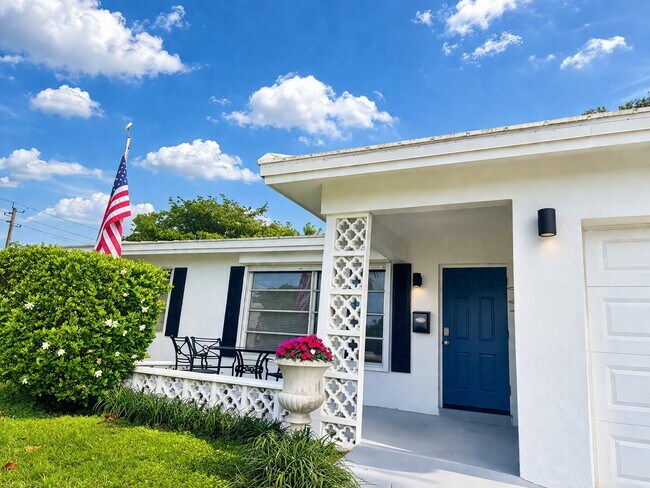 Photo - 100 NW 27th St