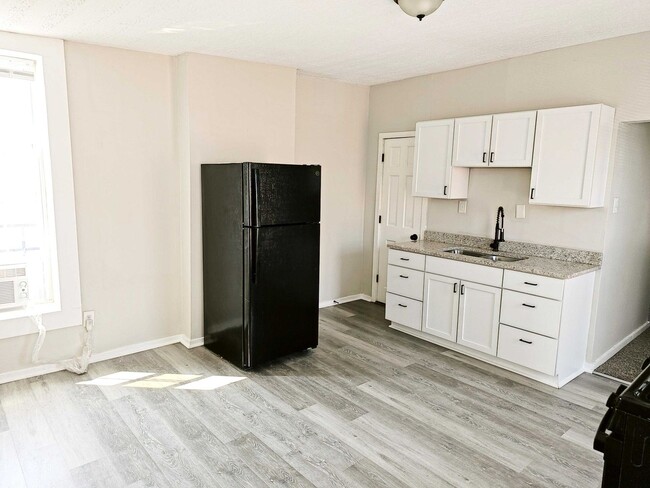 Photo - Central Ave Unit 4 - Premium