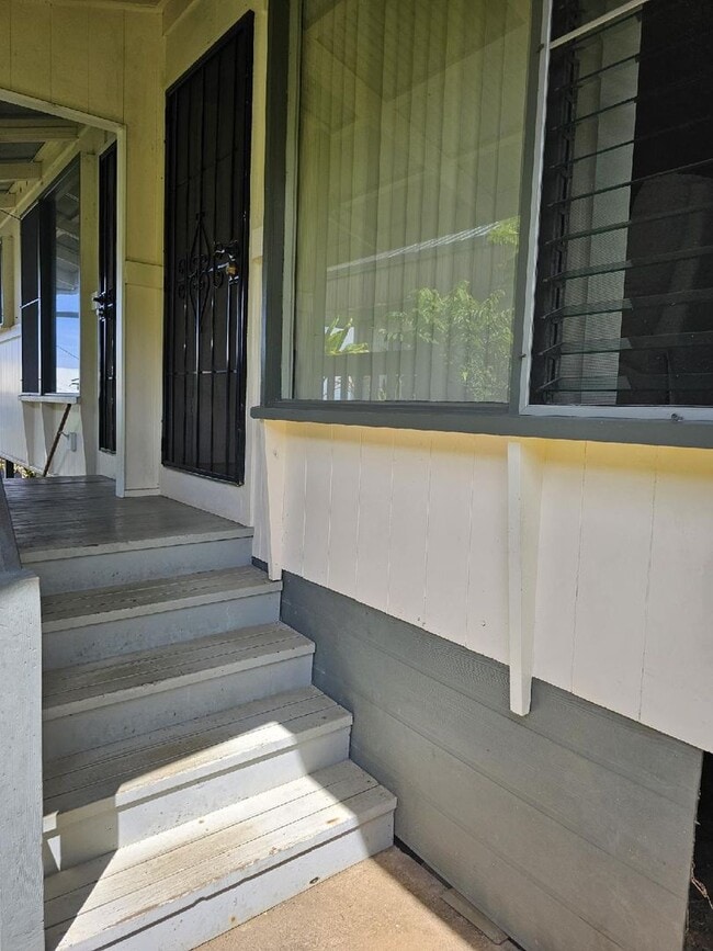 3 bedroom Unit in Hilo Town - 3 bedroom House Unit in Hilo Town