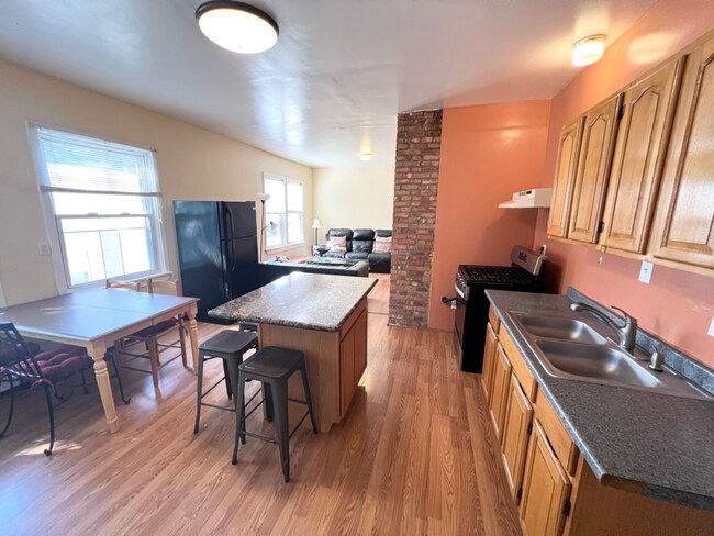 Photo - 206 California Ave Unit 206C-2R