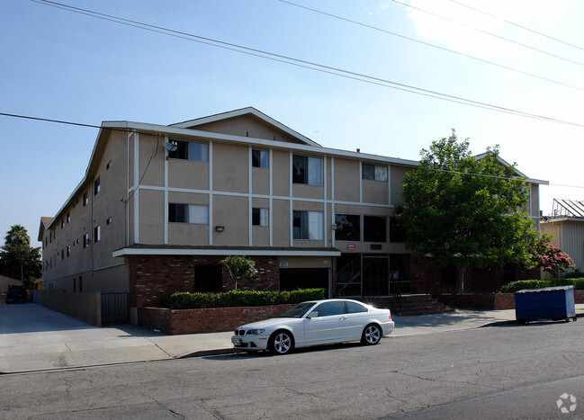 Building Photo - 4061 W. 138th St. Rental