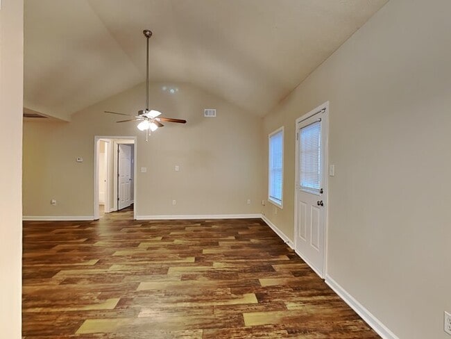 Photo - 9191 Jefferson Village Dr SW