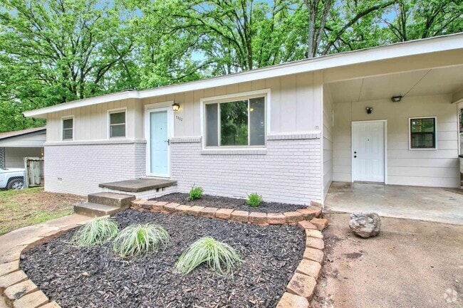 Building Photo - 7002 W Wakefield Dr Rental