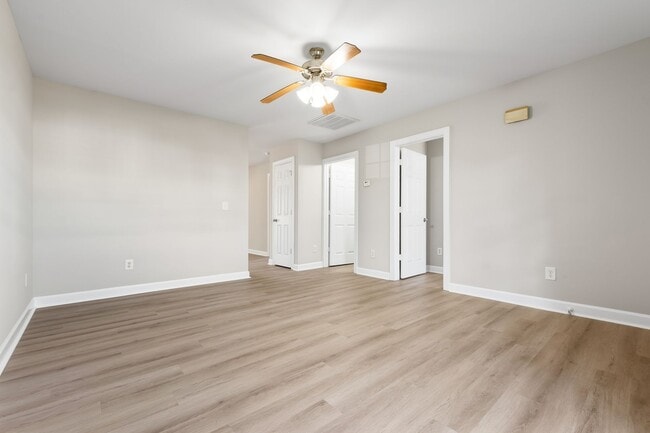 Photo - Updated 3 Bedroom 2 Bathroom close to Downtown Raleigh! Available NOW