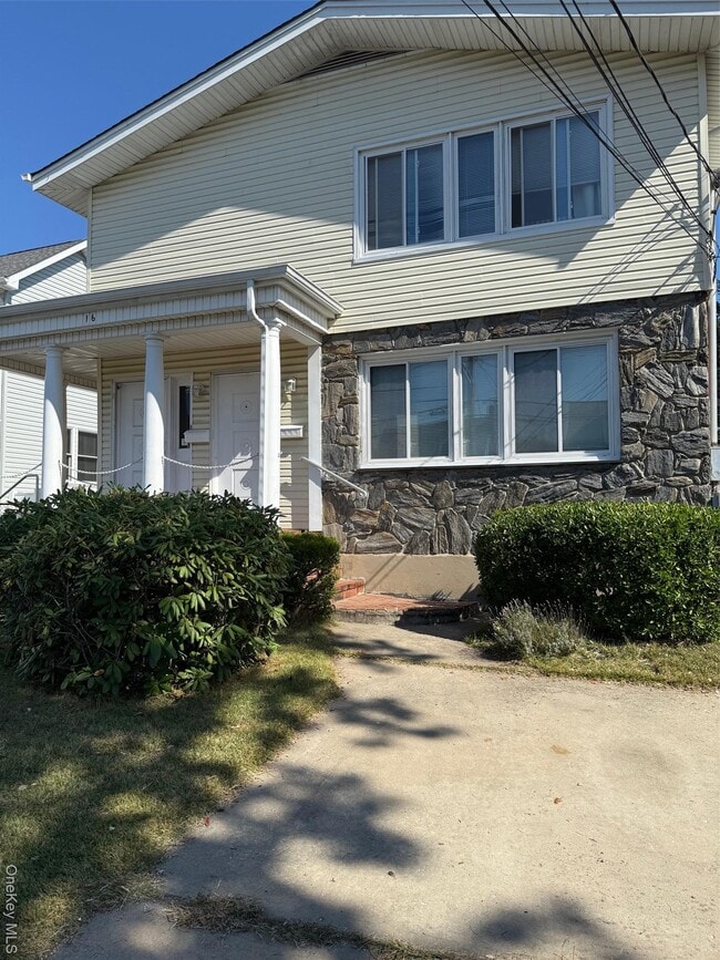Building Photo - 16 Firwood Rd